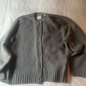 DOEN 90’s style boxy cashmere cardigan from 2024